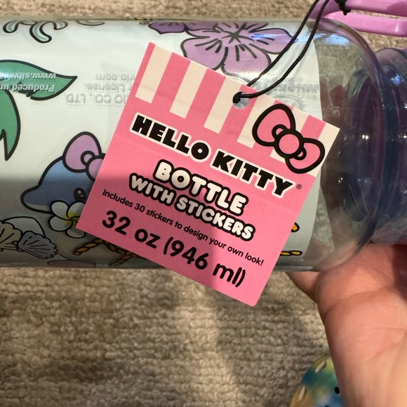 Hello kitty bottle - Picture 4 of 4